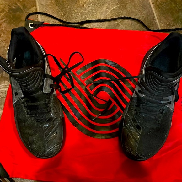 ♥️🏀Adidas Dame no 9 basketball shoes - Picture 3 of 7